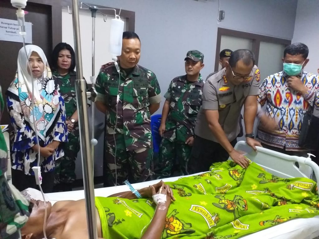 Wujudkan Sinergitas, Kapolresta dan Dandim 0905 Balikpapan Jenguk Anggota yang Sakit 1 WhatsApp Image 2020 02 01 at 10.22.59