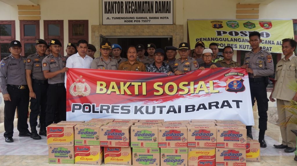 Bentuk Kepedulian Polri, Polres Kubar Salurkan Bantuan Kepada Masyarakat Terdampak Banjir 11 3