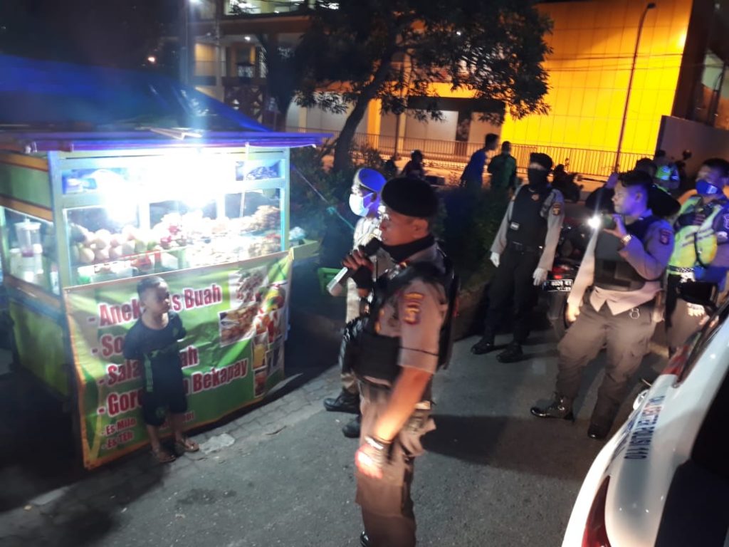 Cegah Penyebaran Covid-19, Tim Gabungan TNI-Polri Balikpapan Gelar Patroli Gabungan 2 9