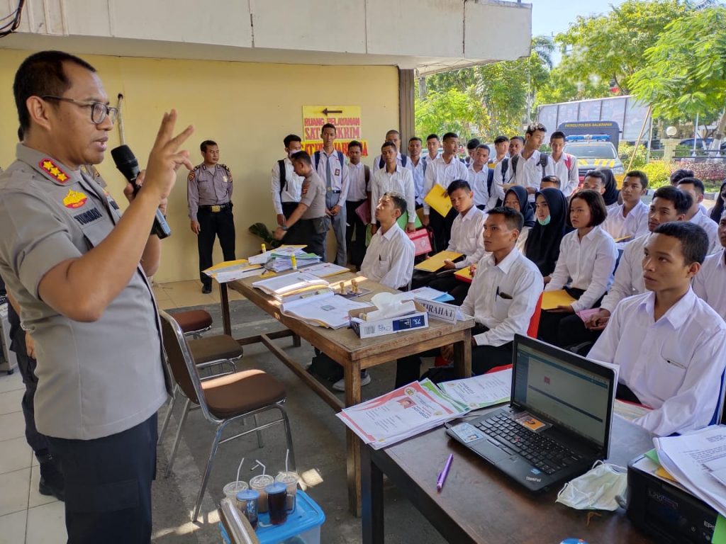 Kapolresta Balikpapan Sosialisasikan Pecegahan Covid-19 Kepada Calon Siswa Polri 22