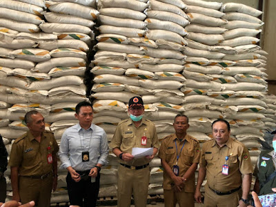 Bersama Pemkot, Satgas Pangan Polresta Samarinda Sidak Stok Bahan Pangan di Tiga Gudang Besar Sembako SAVE 20200324 195140
