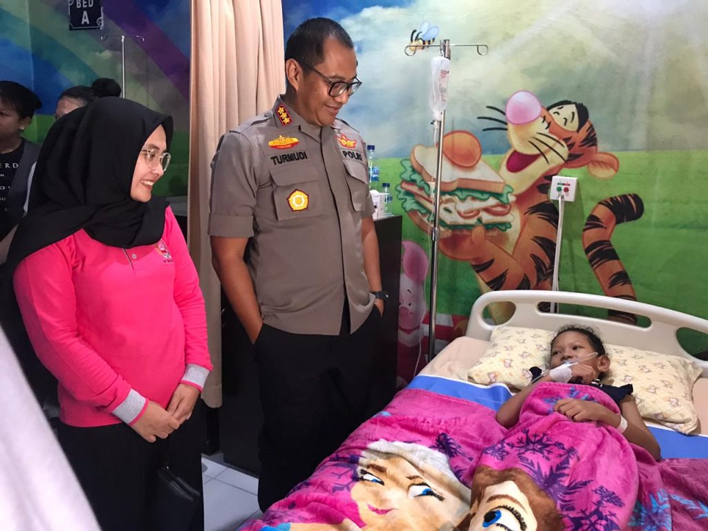 Bentuk Kepedulian, Kapolresta Balikpapan Kunjungi Keluarga Personilnya Yang Sakit WhatsApp Image 2020 03 12 at 14.58.57