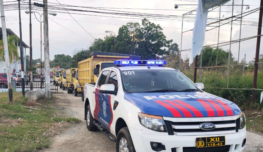 Jamin Kelancaran Pangan, Polres PPU Kawal Ketat Pendistribusian Bantuan Sembako Kepada Warga 1