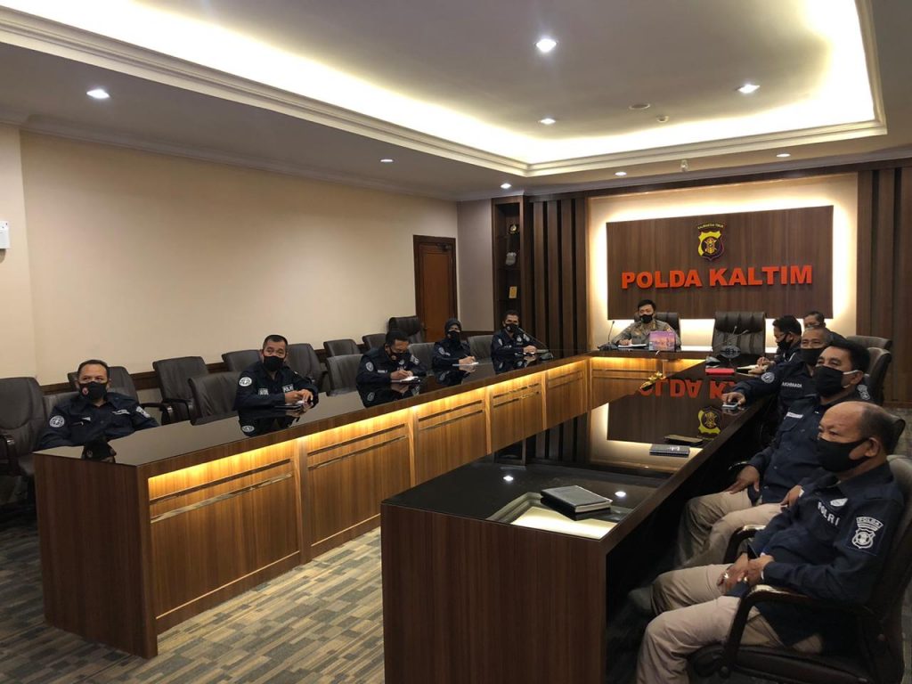 Bahas Pemberlakuan New Normal, Bid Humas Polda Kaltim Ikuti Vicon Dengan Divisi Humas Polri 18 5