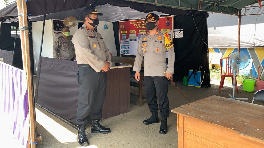 Kapolres Paser Cek Langsung Pos Penanganan Covid-19 Operasi Ketupat Mahakam 2020 3 3
