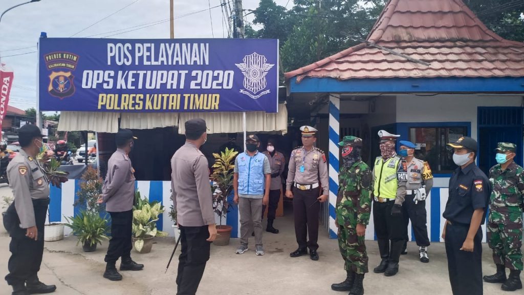 Kapolres Kutim Cek Langsung Pos PAM Operasi Ketupat Mahakam 2020 WhatsApp Image 2020 05 03 at 12.50.54