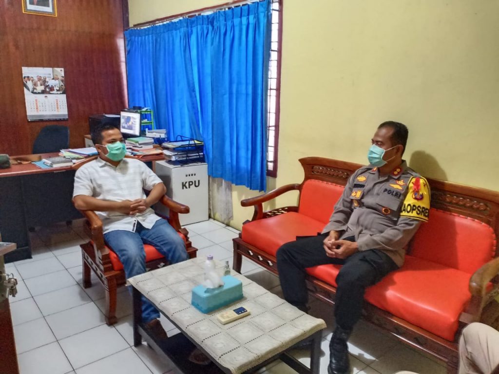 Jalin Koordinasi, Kapolres Paser Kunjungi Kantor Ketua KPU Kab. Paser WhatsApp Image 2020 05 07 at 11.57.50