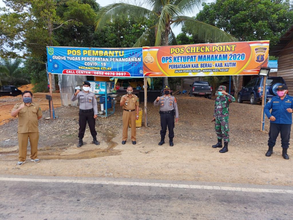 Ops Ketupat Mahakam, Kapolsek Kelay Cek Pos PAM di Perbatasan Berau-Kutim WhatsApp Image 2020 05 21 at 11.06.16 1