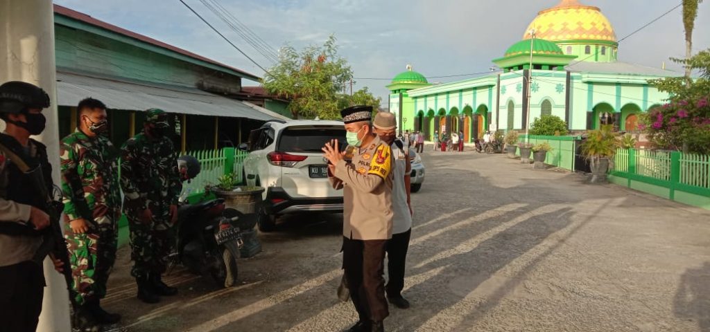 Kapolres Berau Turun Langsung Cek Pengamanan Sholat Idul Fitri WhatsApp Image 2020 05 24 at 20.01.19