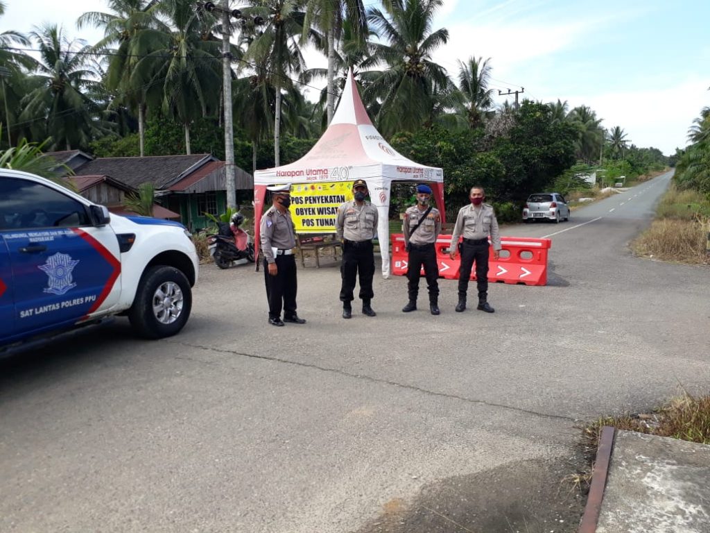 Antisipasi Kerumunan Massa Ditengah Covid-19, Polres PPU Lakukan Penyekatan di Arah Masuk Tempat Wisata WhatsApp Image 2020 05 26 at 14.35.06