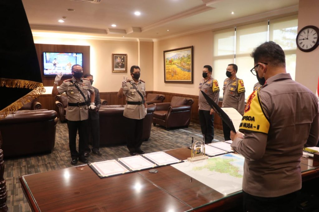 Kapolda Kaltim Lantik Dua Pejabat Baru WhatsApp Image 2020 05 27 at 09.22.48