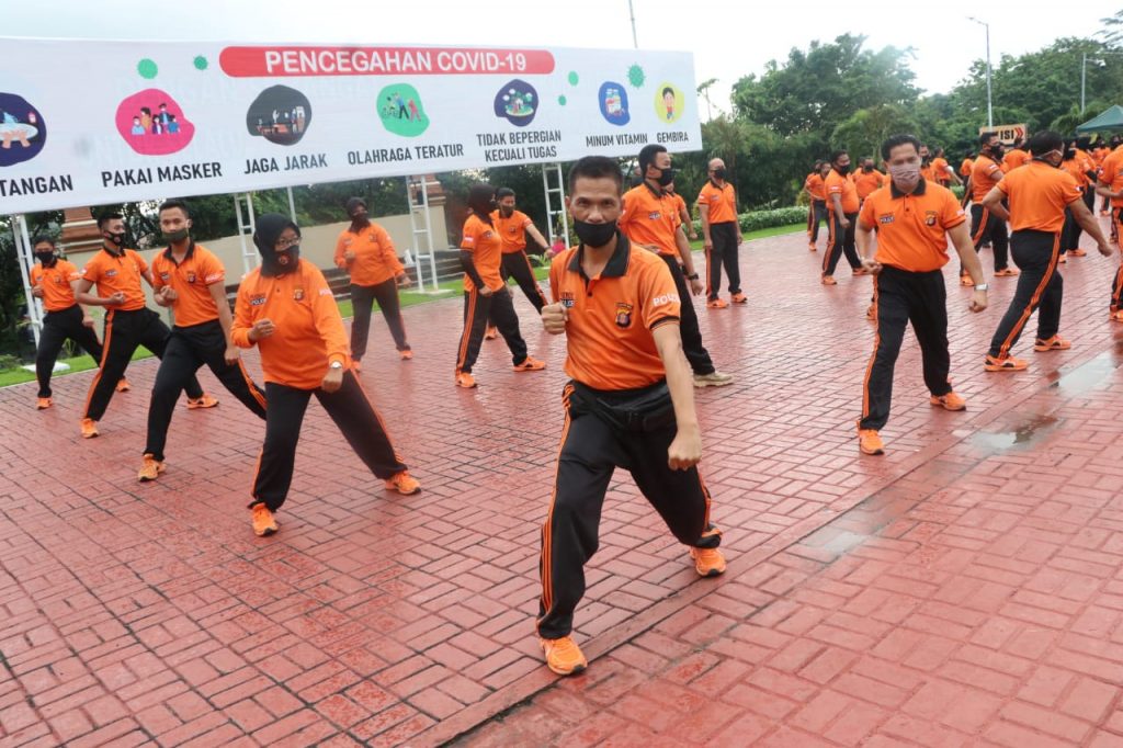 Asah Kemampuan Personil, Polda Kaltim Gelar Latihan Beladiri Polri WhatsApp Image 2020 05 29 at 08.09.21
