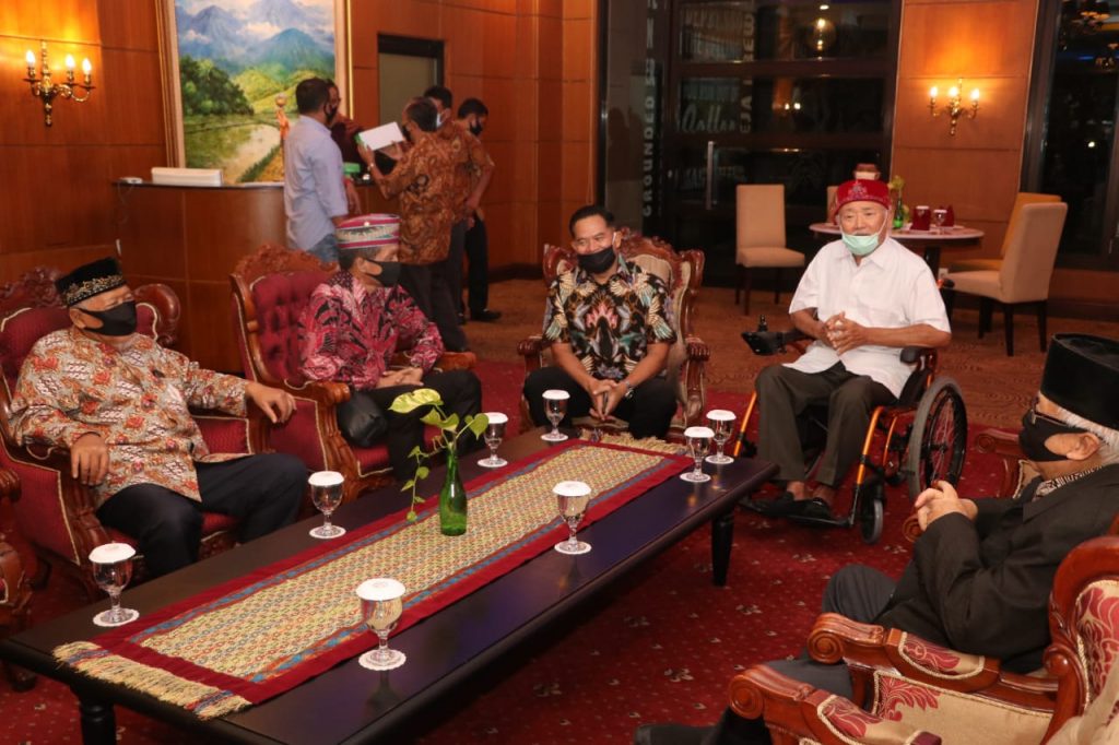 Perkuat Koordinasi dan Komunikasi, Kapolda Laksanakan Silaturahmi dengan Tokoh Masyarakat Provinsi Kaltim 1 17