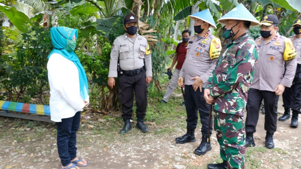 Kapolda Kaltim Bersama Pangdam VI/MLW Kunjungi Kampung Tangguh Covid-19 di Kecamatan Balikpapan Tengah 17 2