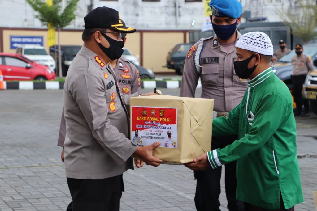 Polresta Samarinda Laksanakan Baksos Serentak Jelang Hari Bhayangkara ke-74 19 7