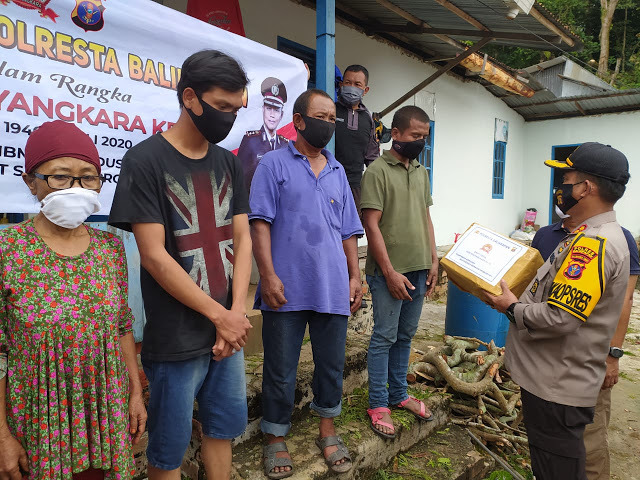 Bentuk Kepedulian Polri, Polresta Balikpapan Berikan Bantuan Kepada Warga Yang Terkena Musibah 3 13