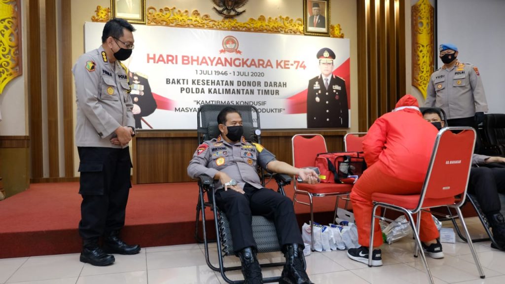 Jelang Hari Bhayangkara ke-74 Polda Kaltim Gelar Aksi Donor Darah 8 7