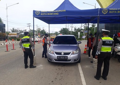 Cegah Penyebaran Covid-19, Polres Bontang Perketat Keamanan Perbatasan WhatsApp Image 2020 06 01 at 16.51.15