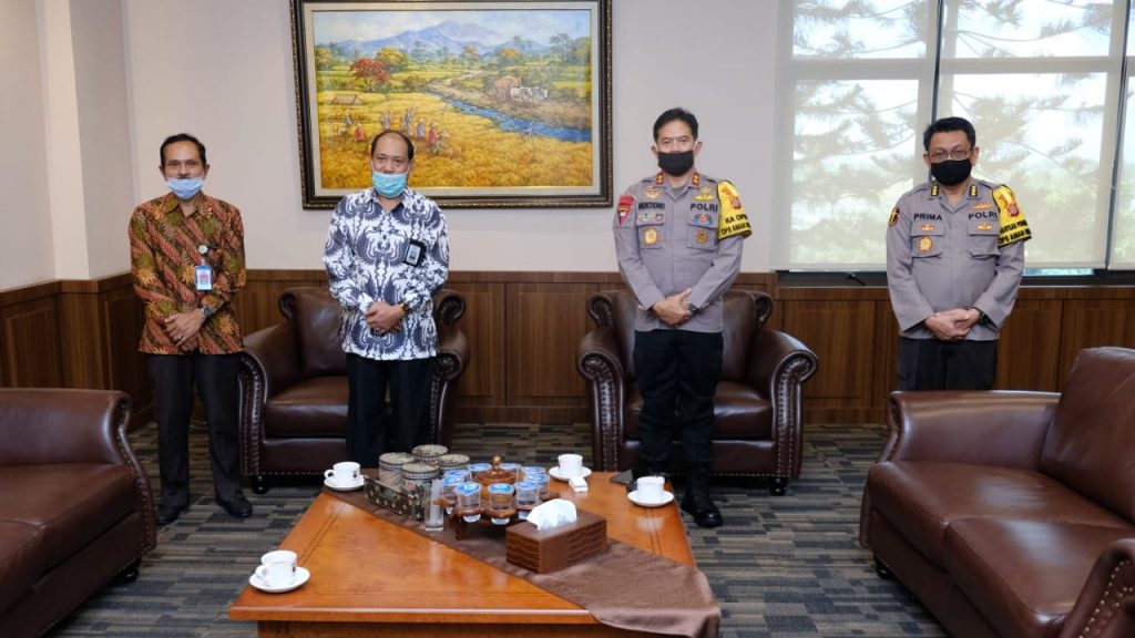 Erat Tali Silahturahmi, Kapolda Kaltim Terima Kunjungan Dari Kakanwil BKKBN Provinsi Kaltim WhatsApp Image 2020 06 12 at 14.25.30