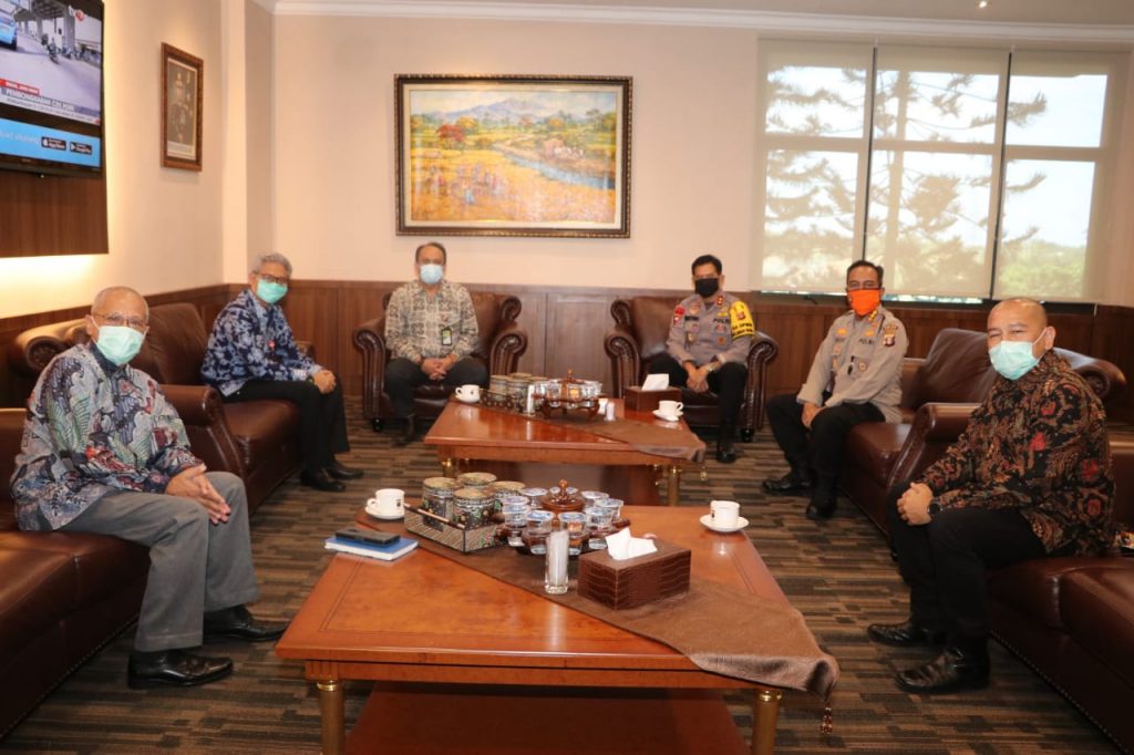Erat Tali Silahturahmi, Kapolda Terima Kunjungan Kerja PT Pertamina Hulu Kalimantan Timur WhatsApp Image 2020 06 16 at 16.09.55