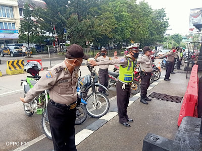 Jaga Stamina dan Kebugaran, Polsek Balikpapan Utara Rutin Laksanakan Senam AWS 3 WhatsApp Image 2020 06 29 at 09.27.37