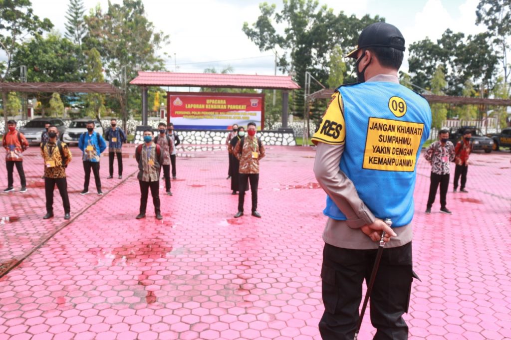 Penerimaan Calon Anggota Polri Tahun 2020, Kapolres Kutim Berangkatkan Puluhan Peserta Ke Balikpapan 1 1