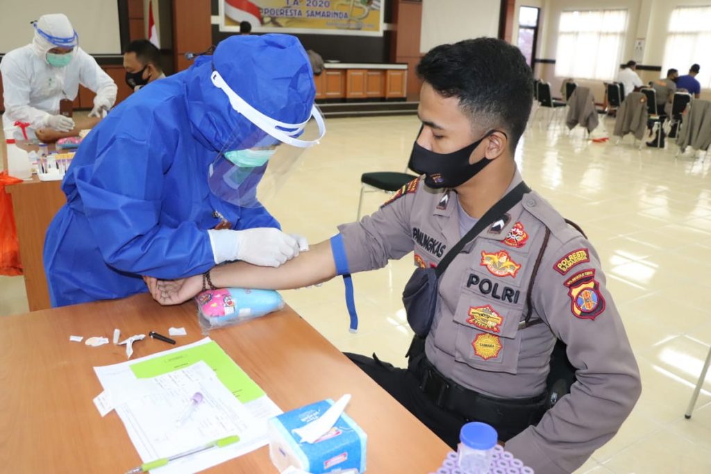 Pastikan Kondisi Prima Ditengah Pandemi Covid-19, Polresta Samarinda Laksanakan Pemeriksaan Kesehatan 12 14