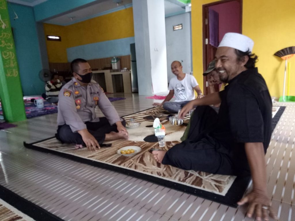 Jaga Kondusifitas Kamtibmas Ditengah Pandemi Covid-19, Kapolsek Kuaro Sambangi Tokoh Masyarakat 13 12