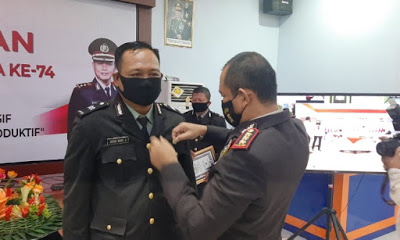 Berprestasi, Bhabinkamtibmas Graha Indah Balikpapan Raih Pin Emas Polri WhatsApp Image 2020 07 02 at 14.05.23