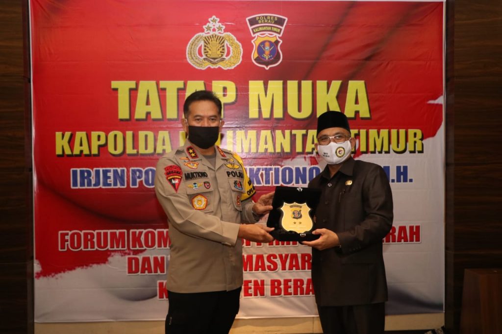 Wujudkan Situasi Kamtibmas Kondusif, Kapolda Kaltim Jalin Silahturahmi Dengan Forkopimda dan Tokoh Masyarakat Kab. Berau WhatsApp Image 2020 07 08 at 10.29.00