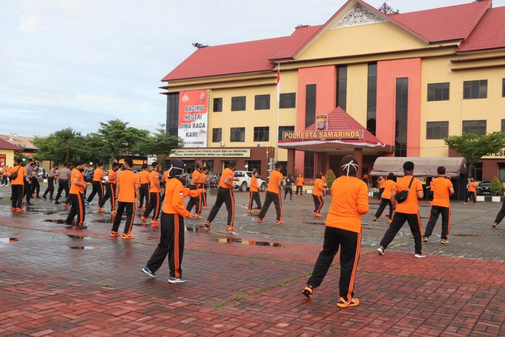 Cegah Corona, Personel Polresta Samarinda Jaga Stamina Dengan Olahraga WhatsApp Image 2020 07 10 at 08.43.20