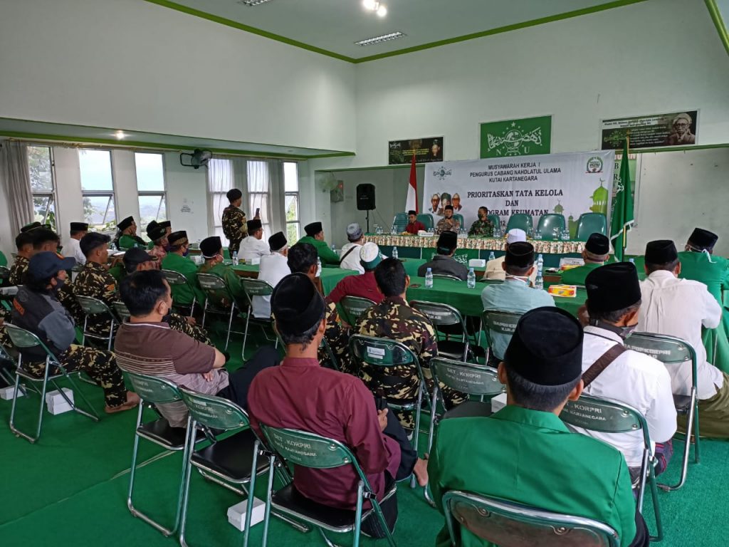 Kunjungi Kantor PCNU Kab. Kukar, Kasat Binmas Sampaikan Himbauan Kamtibmas dan Protokol Kesehatan WhatsApp Image 2020 07 12 at 12.24.05 PM