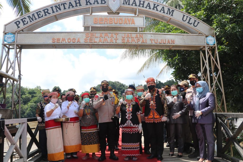 Kapolda Kaltim Apresiasi Zero Kasus Covid-19 di Kabupaten Mahakam Ulu WhatsApp Image 2020 07 24 at 2.15.55 PM