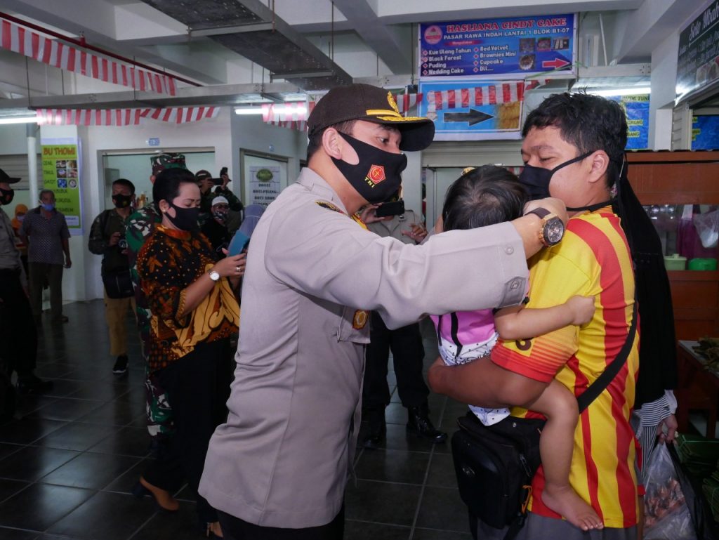 Tekan Penyebaran Covid-19, Polres Bontang Bersama Kodim 0809/BTG dan Satpol PP Gelar Patroli Pendisiplinan Masyarakat 1 11