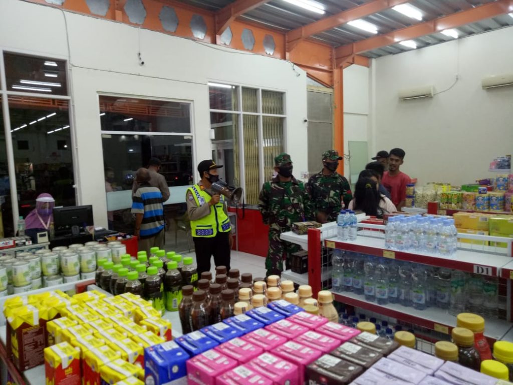 Polres Berau Bersama Kodim 0902/TRD Gelar Patroli Guna Beri Himbauan Protokol Covid-19 14