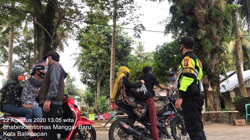 Monitoring Penerapan Protokol Kesehatan di Tempat Rekreasi, Bhabinkamtibmas Polsek Balikpapan Timur Sikapi Pandemi Covid-19 21 6