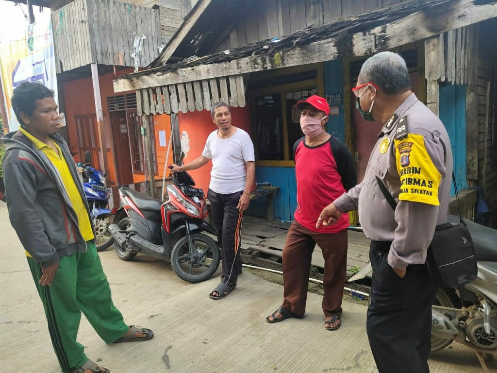 Peduli Warga Binaan, Bhabinkamtibmas Polsek Sungai Pinang Beri Himbauan Terkait Protokol Covid-19 5