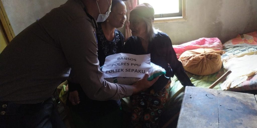 Bakti Polri di HUT RI Ke-75, Bhabinkamtibmas Polres PPU Berikan Bantuan Kepada Warga Kurang Mampu IMG 20200816 WA0074 1280x640 1