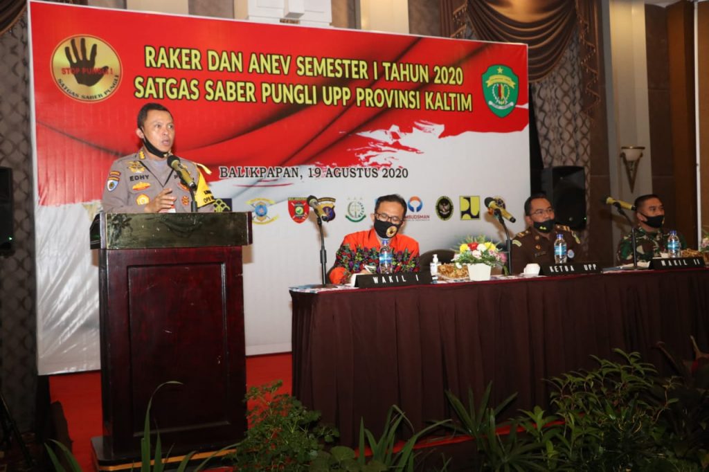 Itwasda Polda Kaltim Gelar Raker dan Anev Satgas Saber Pungli Semester I Tahun 2020 WhatsApp Image 2020 08 19 at 9.33.49 AM