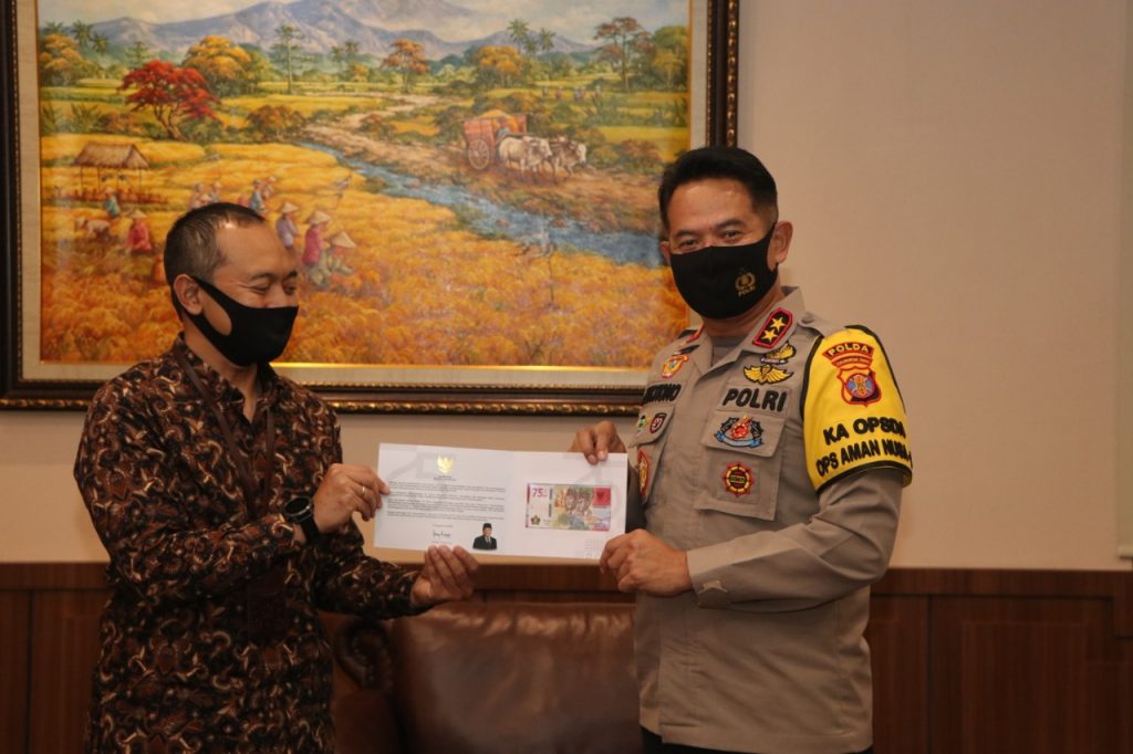 Jalin Silahturahmi, Kapolda Kaltim Terima Kunjungan Pimpinan Bank Indonesia Kaltim WhatsApp Image 2020 08 25 at 3.56.46 PM
