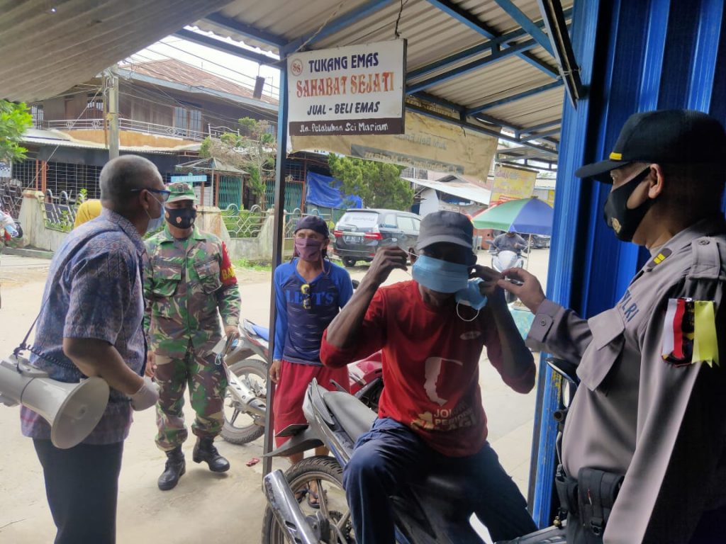 Sinergitas 3 Pilar Kamtibmas, Polres Kukar Bersama Aparatur Desa Gelar Operasi Yustisi Covid-19 2 8