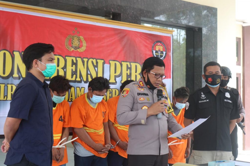 Berhasil Ungkap Kasus Pencurian Sarang Burung Walet, Polres PPU Gelar Konferensi Pers 7 9