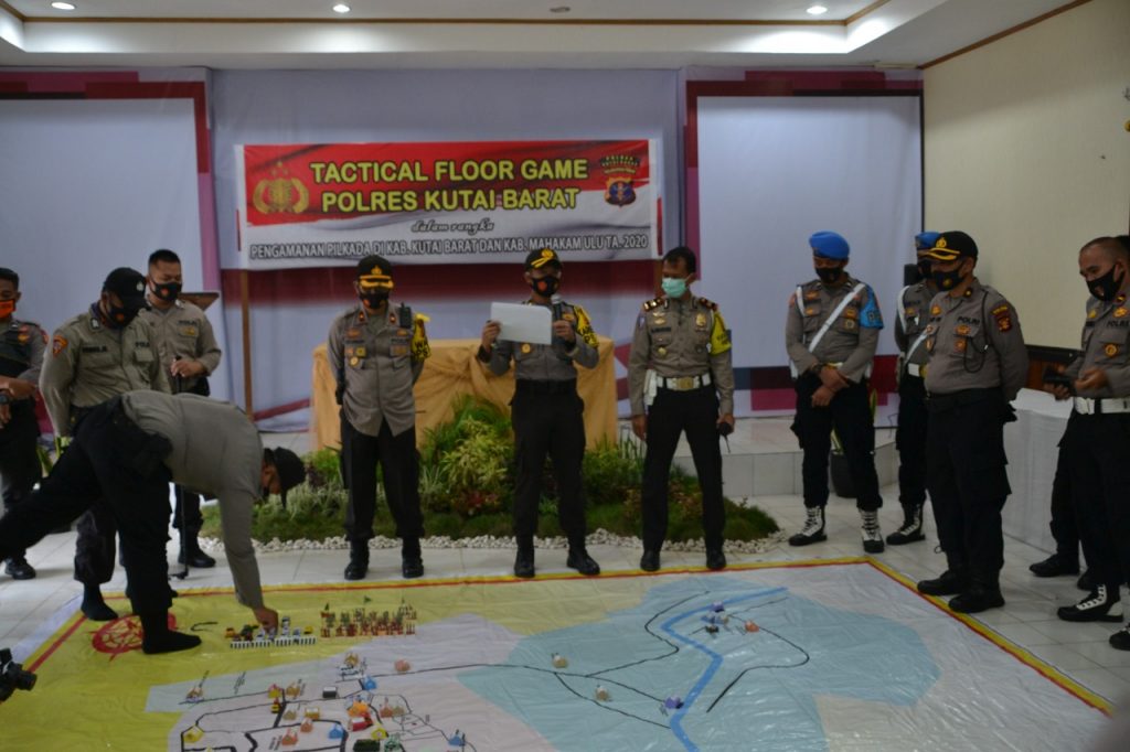 Kesiapan Jelang Pilkada 2020, Polres Kubar Gelar Simulasi Tactical Floor Game WhatsApp Image 2020 09 01 at 12.18.59