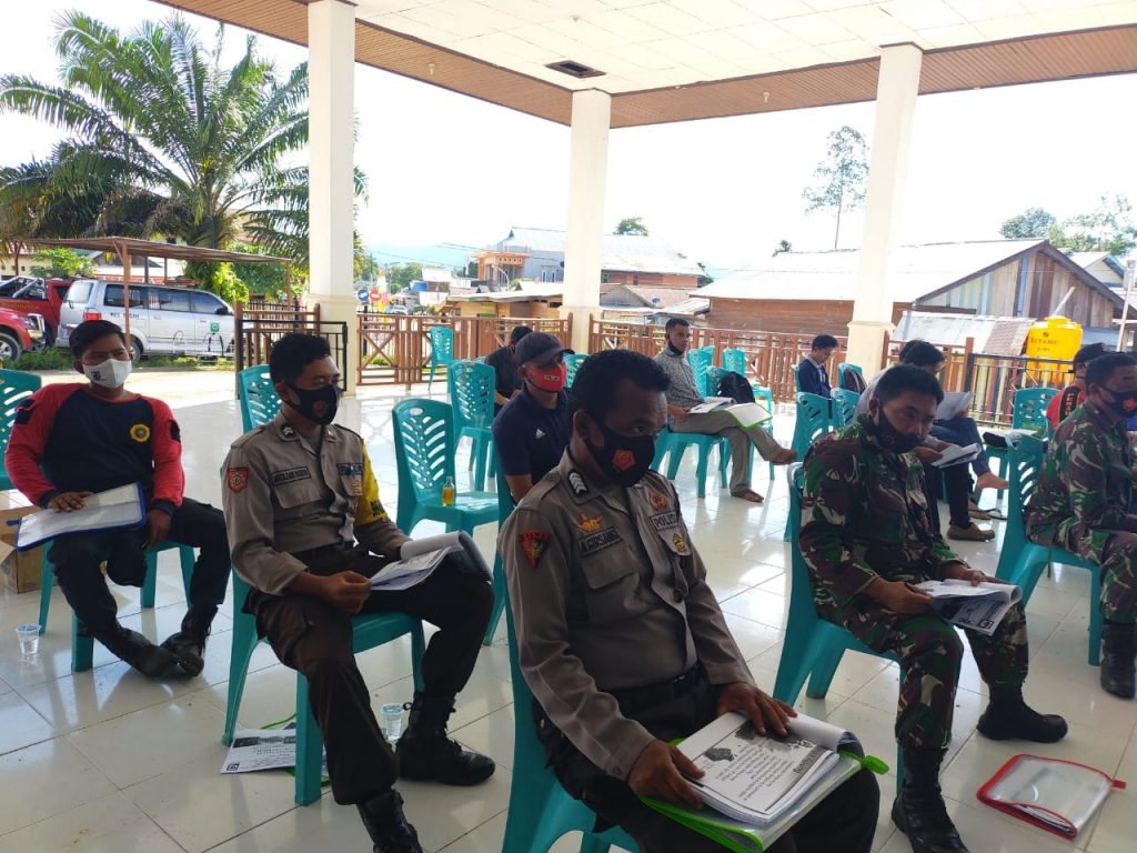 Antisipasi Karhutla, Bhabinkamtibmas di Berau Ikuti Latihan Teknis dan Simulasi Penanggulangan WhatsApp Image 2020 09 06 at 7.16.32 AM