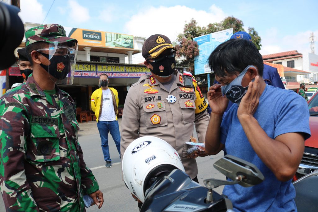 Tidak Pakai Masker di Operasi Yustisi, Kapolres Berau Berikan Teguran WhatsApp Image 2020 09 18 at 11.30.40