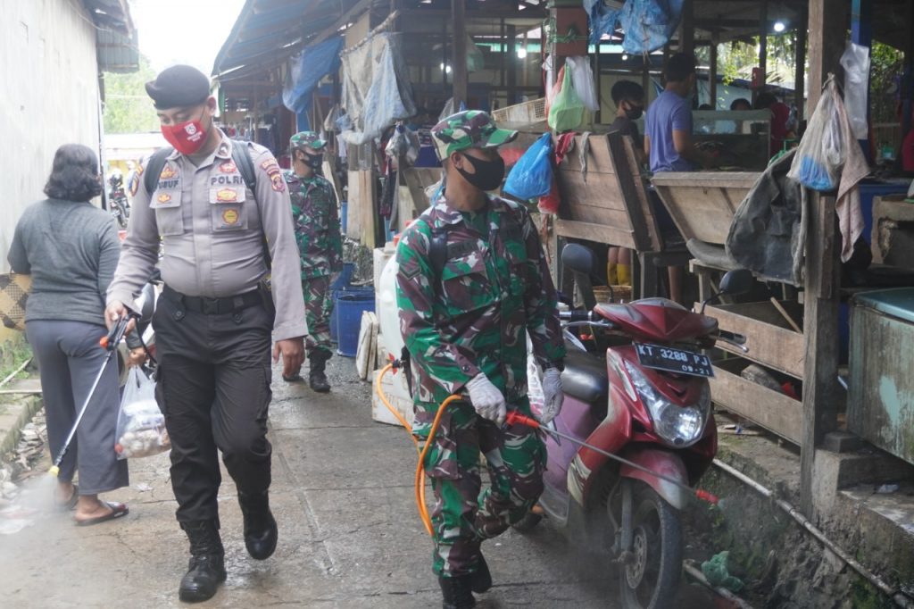 Soliditas TNI-Polri di Kutai Barat Memutus Rantai Penyebaran Virus Covid-19 WhatsApp Image 2020 09 21 at 15.05.19