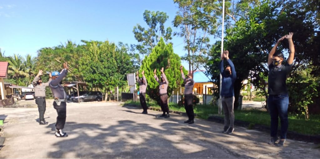 Jaga Kebugaran Tubuh, Polsek Marangkayu Rutin Laksanakan Senam AWS3 WhatsApp Image 2020 09 21 at 15.14.10