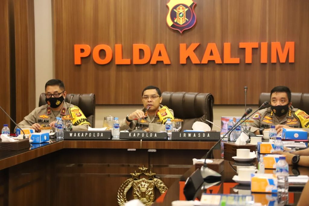 Polda Kaltim Ikuti Vicon Rapat Koordinasi Kesiapan Pengamanan Pilkada 2020 WhatsApp Image 2020 09 22 at 12.01.50 PM