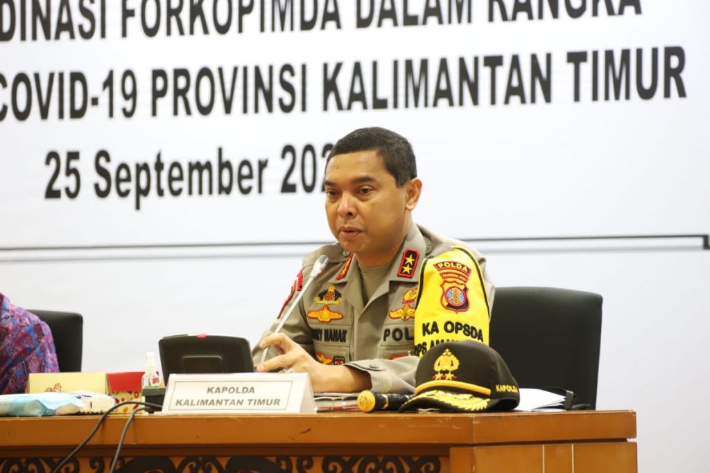 Bahas Penanganan Covid-19, Kapolda Kaltim Hadiri Rapat Koordinasi Forkopimda WhatsApp Image 2020 09 25 at 10.18.12 AM