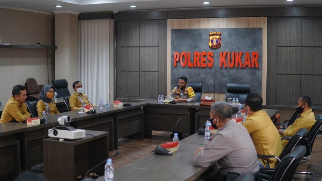 Silaturahmi Dengan Media, Kapolres Terima Kunjungan PWI Kab. Kukar WhatsApp Image 2020 09 30 at 10.00.33